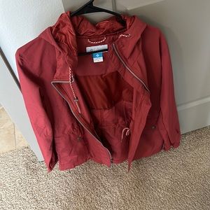 Women's Columbia Windbreaker - excellent versatile jacket for any season!
